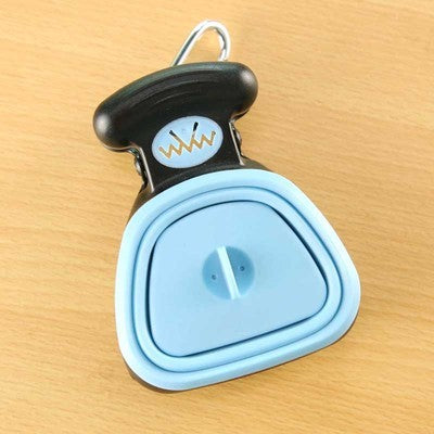 Pet Waste Cleaner – Foldable Dog Pooper Scooper with Bags