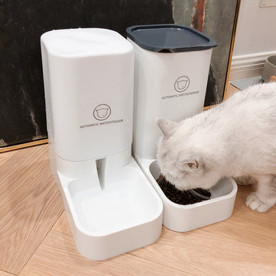 Automatic Feeding Machine For Cats And Dogs
